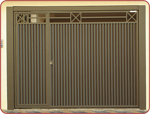 PORTÃO BASCULANTE VENEZIANA MTC-040
